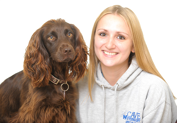 sophie-lee-cave-vets